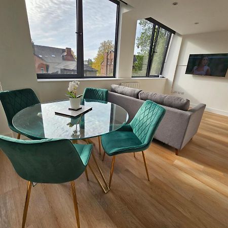 Brand New Trafford Apartment Manchester Exterior foto