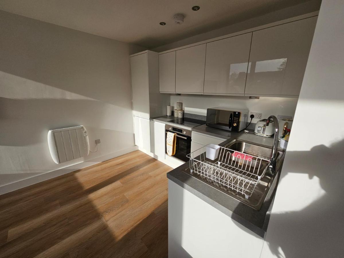 Brand New Trafford Apartment Manchester Exterior foto